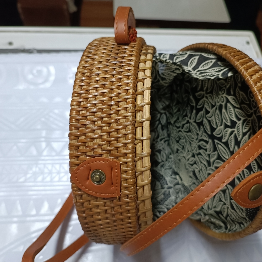 Handwoven Round Rattan Bag - Picture 3 of 3